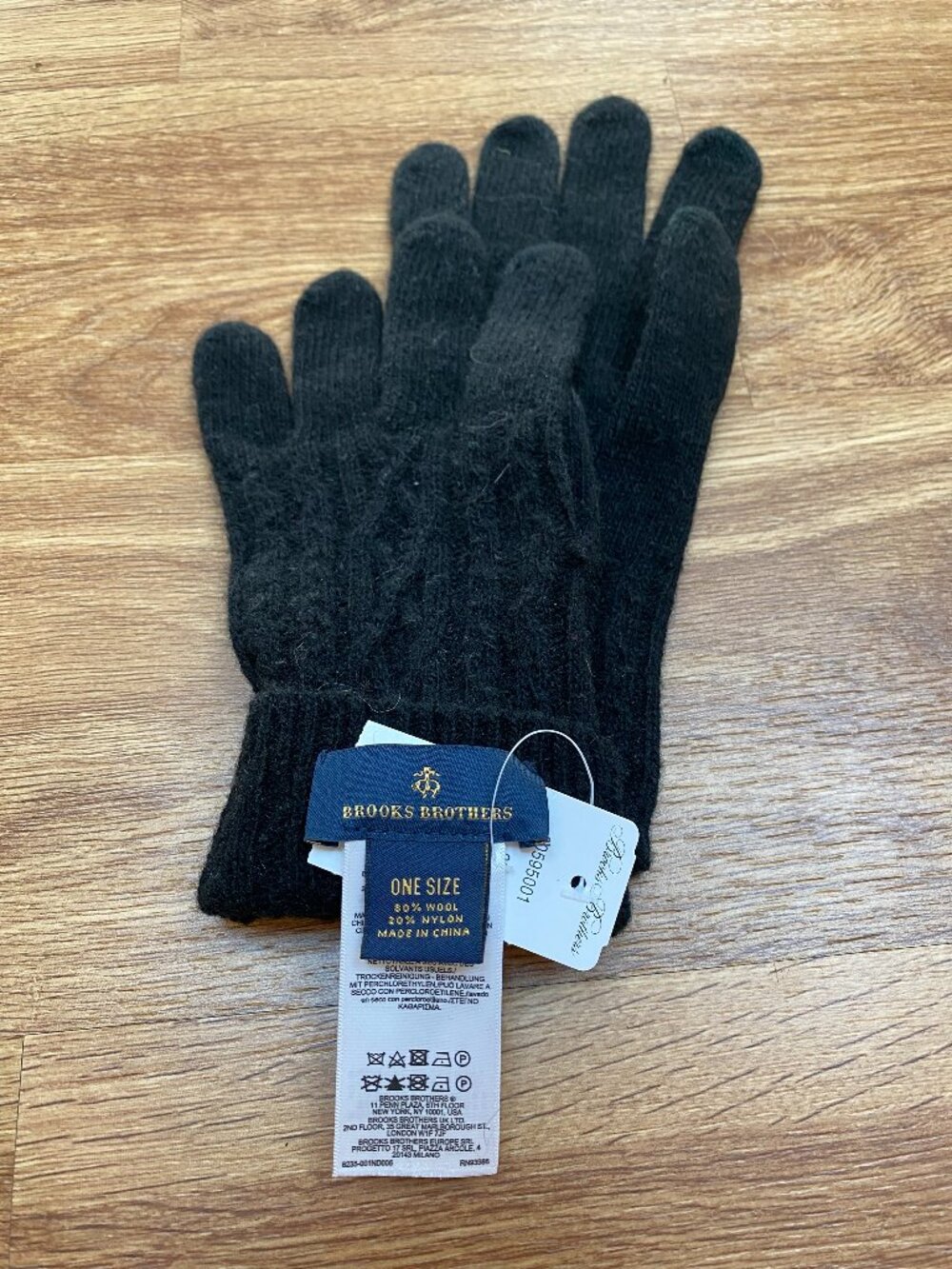 Brooks Brothers Wool Blend Knit Gloves